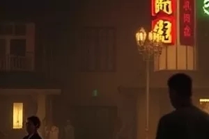 《暮色修理铺》封面：修理铺内一排待修的收音机与暖黄台灯